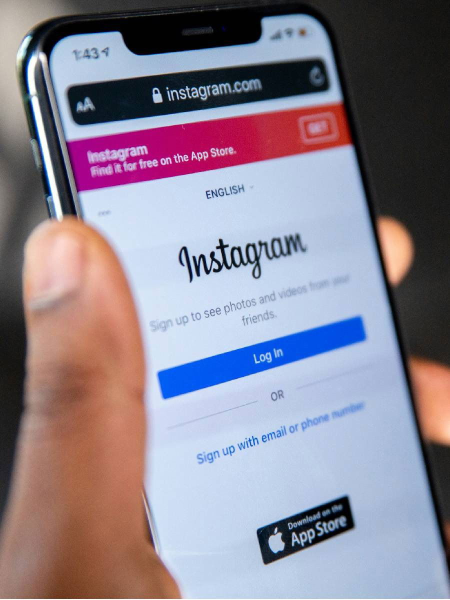 या ५ गोष्टी लक्षात ठेवल्या तर इंस्टाग्राम अकाउंट सुरक्षित राहील - Marathi News | या ५ गोष्टी लक्षात ठेवल्या तर इंस्टाग्राम अकाउंट सुरक्षित राहील | Latest Photos at Lokmat.com