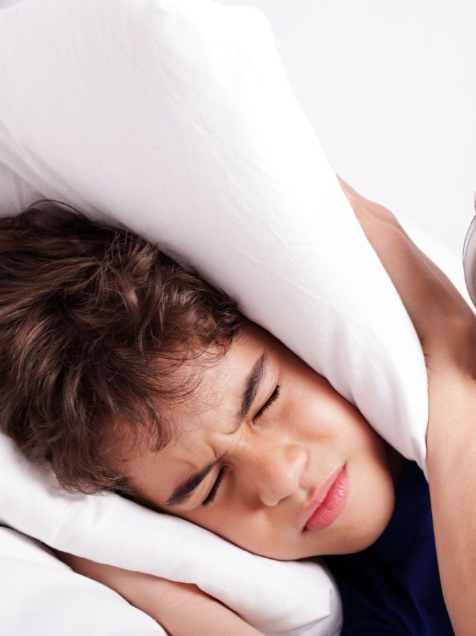 सकाळी लवकर उठणं जमत नाहीये.... फॉलो करा सोप्या ९ टीप्स - Marathi News | सकाळी लवकर उठणं जमत नाहीये.... फॉलो करा सोप्या ९ टीप्स | Latest Photos at Lokmat.com