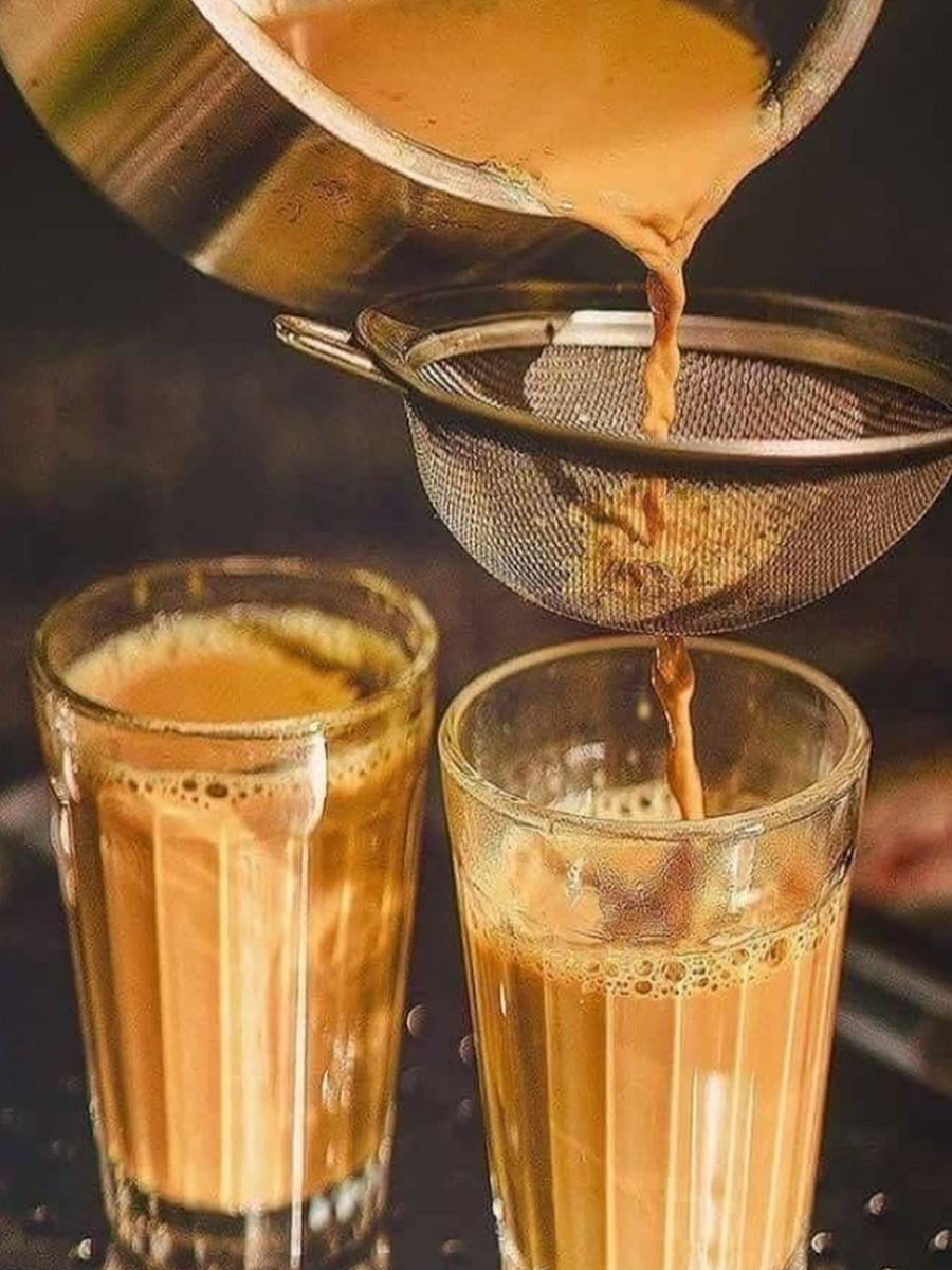 एका दिवसात किती कप चहा प्यायला हवा? - Marathi News | एका दिवसात किती कप चहा प्यायला हवा? | Latest Photos at Lokmat.com