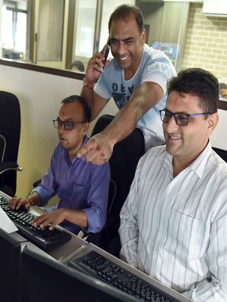 पहिल्याच दिवशी ९९% चा फायदा, IPO चं जबरस्त लिस्टिंग; गुंतवणूकदारांची कमाई दुप्पट - Marathi News | पहिल्याच दिवशी ९९% चा फायदा, IPO चं जबरस्त लिस्टिंग; गुंतवणूकदारांची कमाई दुप्पट | Latest Photos at Lokmat.com