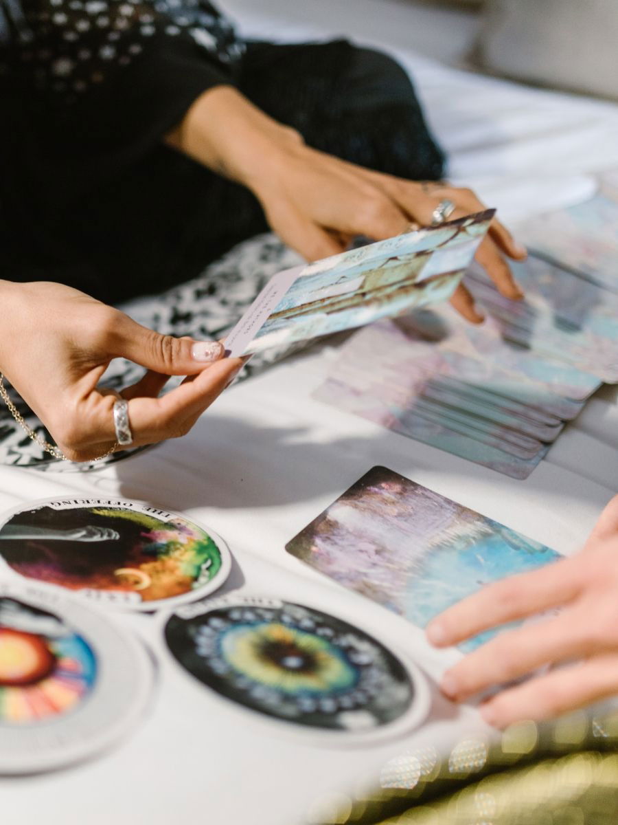 आज 'या' राशींनी सतर्क राहावे! - Marathi News | आज 'या' राशींनी सतर्क राहावे! | Latest Photos at Lokmat.com