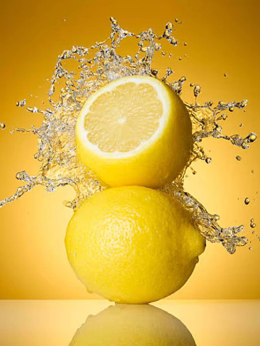 रिकाम्या पोटी लिंबू पाणी प्यायल्याने तुम्हाला हे ७ फायदे होतील - Marathi News | रिकाम्या पोटी लिंबू पाणी प्यायल्याने तुम्हाला हे ७ फायदे होतील | Latest Photos at Lokmat.com