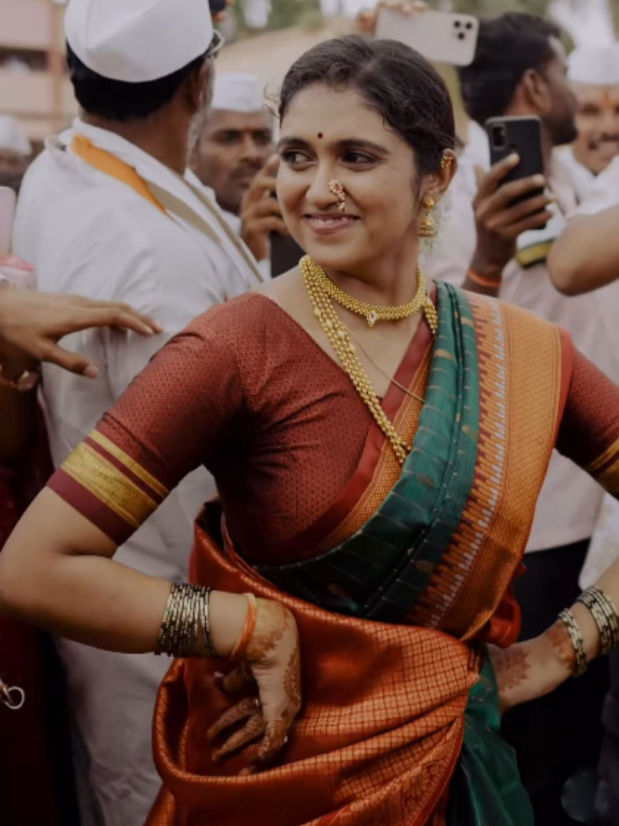 जय हरी विठ्ठल! रिंकू राजगुरु घेतला वारीचा सुखद अनुभव - Marathi News | जय हरी विठ्ठल! रिंकू राजगुरु घेतला वारीचा सुखद अनुभव | Latest Photos at Lokmat.com