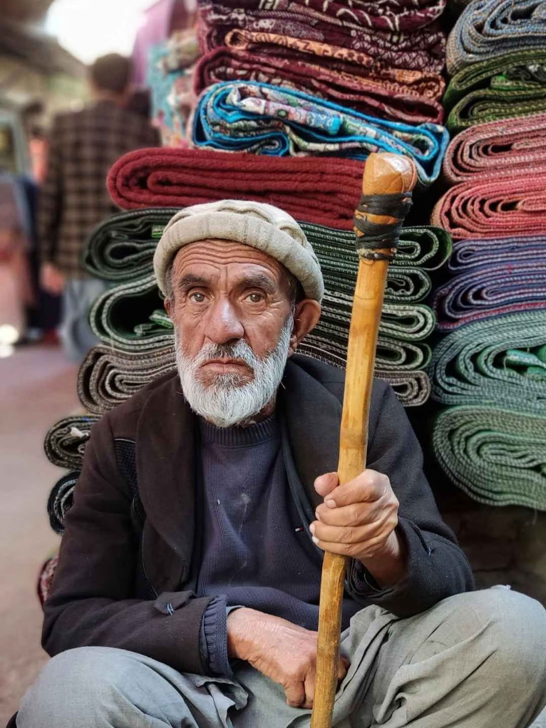 अफगाणिस्तानात सध्या किती हिंदू रहातात? - Marathi News | अफगाणिस्तानात सध्या किती हिंदू रहातात? | Latest Photos at Lokmat.com