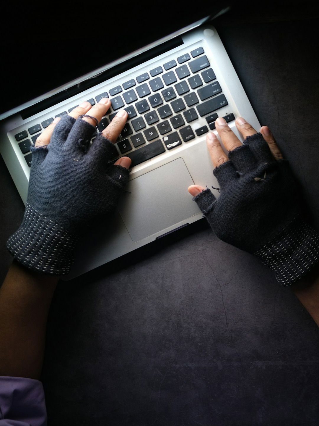 २०२५ मधील टॉप ५ सायबर स्कॅम! - Marathi News | २०२५ मधील टॉप ५ सायबर स्कॅम! | Latest Photos at Lokmat.com