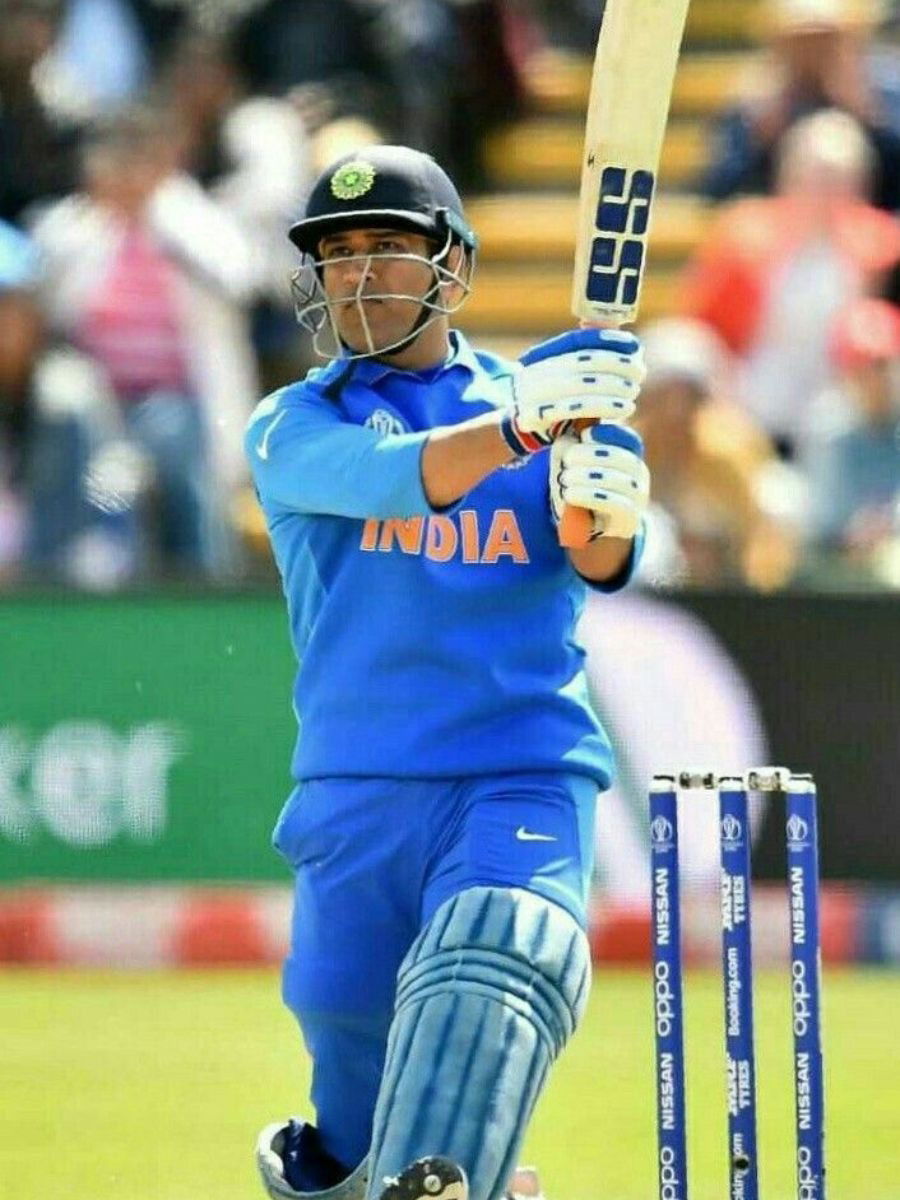 धोनीचे कधी न मोडता येणारे ७ विक्रम! - Marathi News | धोनीचे कधी न मोडता येणारे ७ विक्रम! | Latest Photos at Lokmat.com