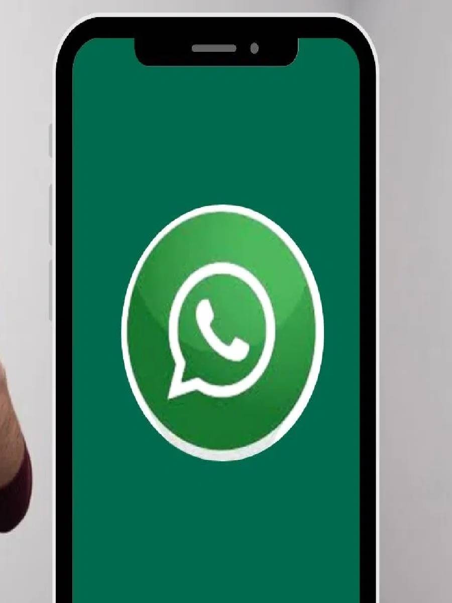 WhatsApp तुमचे स्टोरेज भरू शकते; ही सेटिंग बंद करा - Marathi News | WhatsApp तुमचे स्टोरेज भरू शकते; ही सेटिंग बंद करा | Latest Photos at Lokmat.com