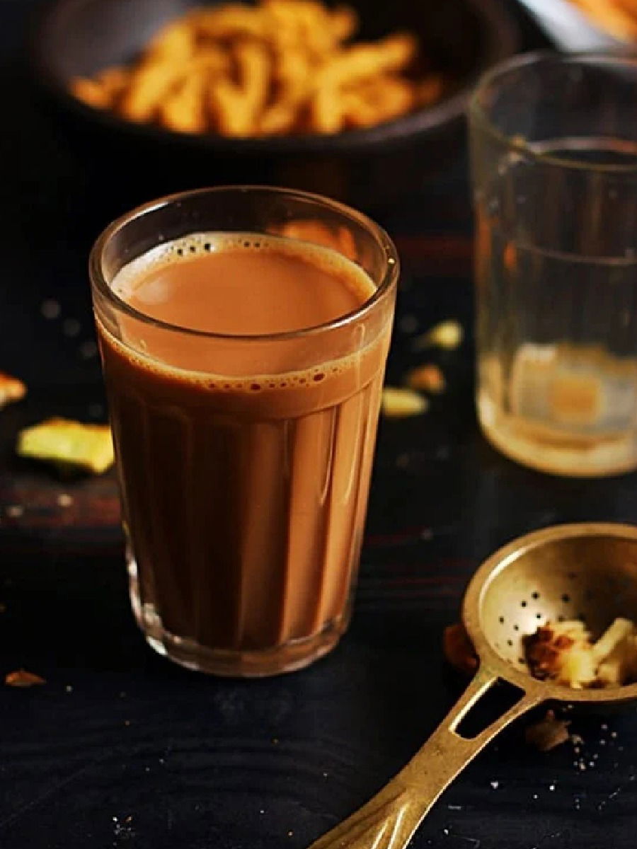 सतत चहा पिताय? जाणून घ्या त्याचे दुष्परिणाम - Marathi News | सतत चहा पिताय? जाणून घ्या त्याचे दुष्परिणाम | Latest Photos at Lokmat.com