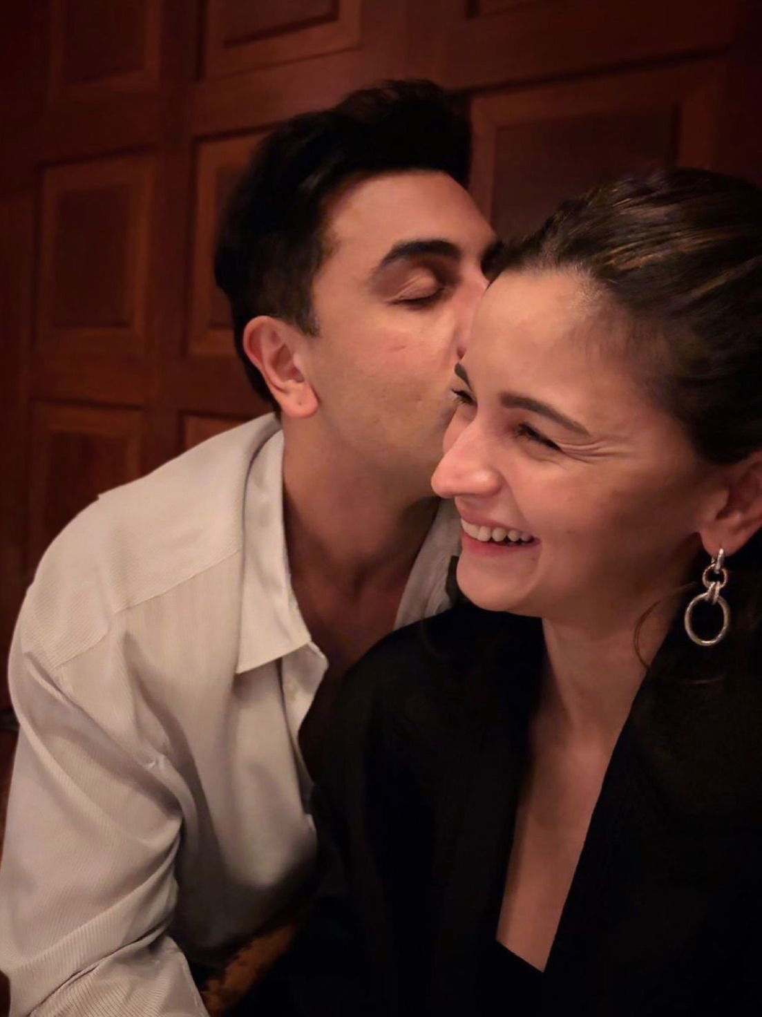 आलिया भटच्या वाढदिवसाचं धमाकेदार सेलिब्रेशन - Marathi News | आलिया भटच्या वाढदिवसाचं धमाकेदार सेलिब्रेशन | Latest Photos at Lokmat.com