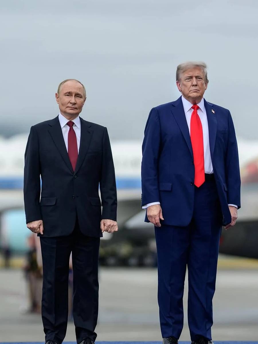 डोनाल्ड ट्रम्प की पुतिन, कोणाच जास्त शिक्षण? - Marathi News | डोनाल्ड ट्रम्प की पुतिन, कोणाच जास्त शिक्षण? | Latest Photos at Lokmat.com