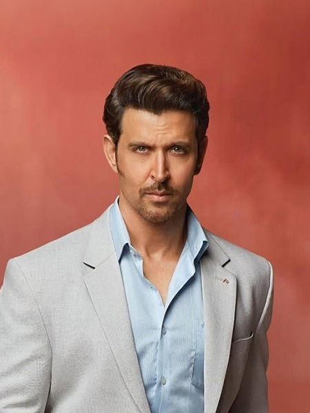 हृतिकचं खरं आडनाव काय? - Marathi News | हृतिकचं खरं आडनाव काय? | Latest Photos at Lokmat.com