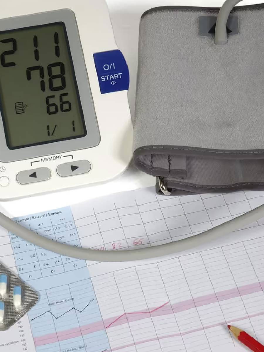 रात्रीच्या वेळी हे ३ पेये प्या आणि नैसर्गिकरित्या रक्तदाब कमी करा - Marathi News | रात्रीच्या वेळी हे ३ पेये प्या आणि नैसर्गिकरित्या रक्तदाब कमी करा | Latest Photos at Lokmat.com