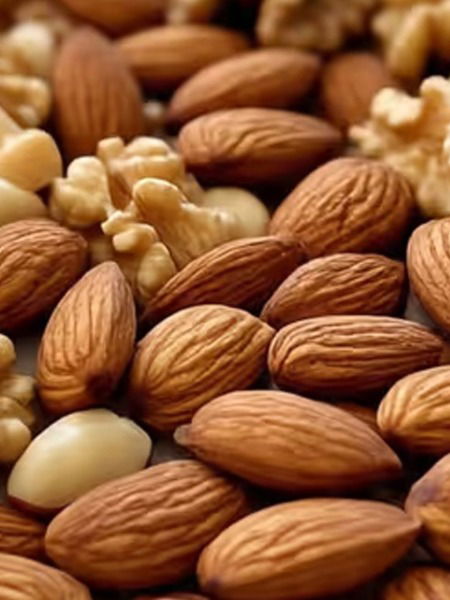 बदाम की अक्रोड- कशामधून जास्त प्रोटीन्स मिळतात? - Marathi News | बदाम की अक्रोड- कशामधून जास्त प्रोटीन्स मिळतात? | Latest Photos at Lokmat.com
