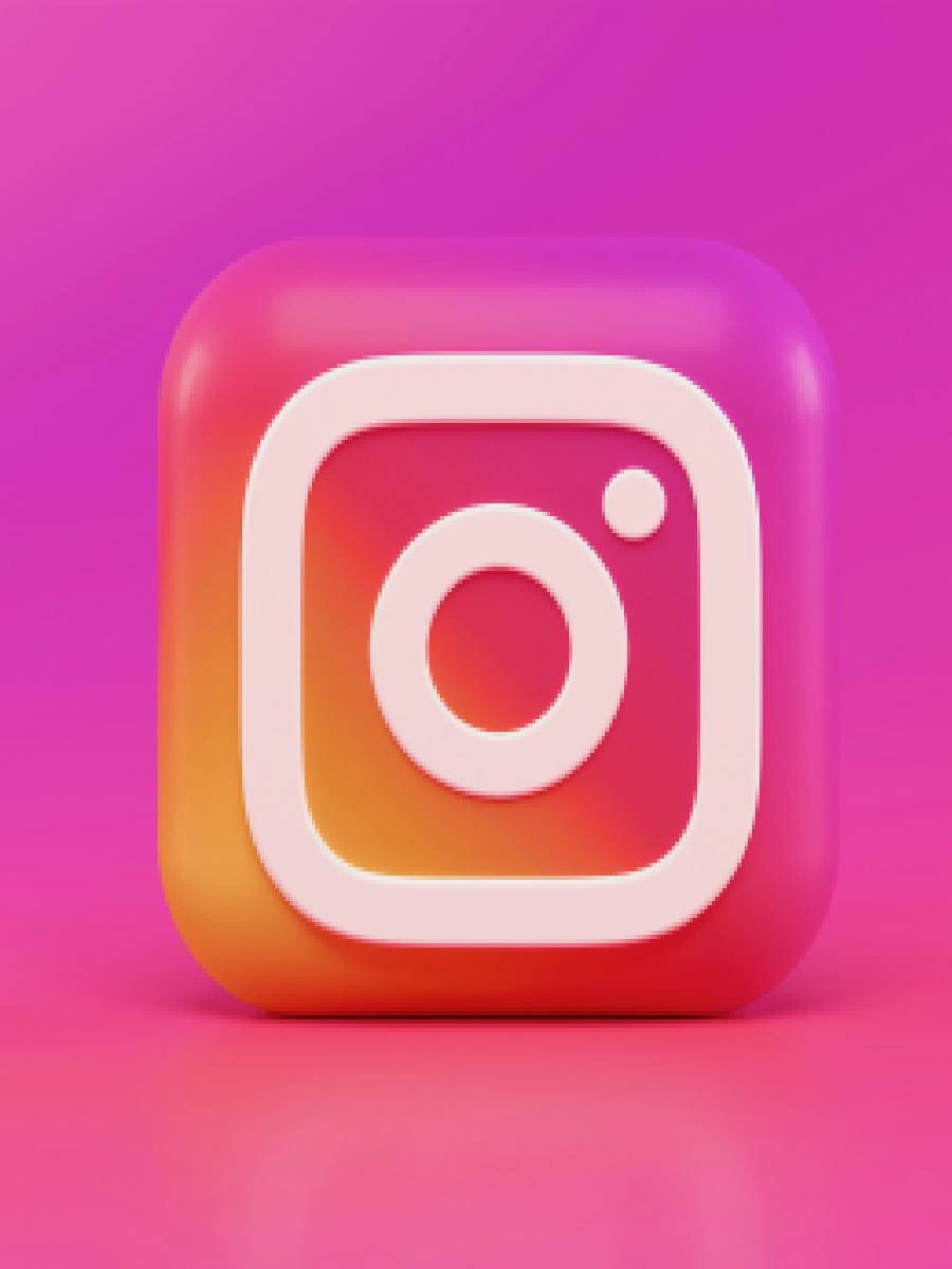 इन्स्टाग्राम खाते हॅक होण्याची भीती? या पाच गोष्टी लक्षात ठेवा - Marathi News | इन्स्टाग्राम खाते हॅक होण्याची भीती? या पाच गोष्टी लक्षात ठेवा | Latest Photos at Lokmat.com