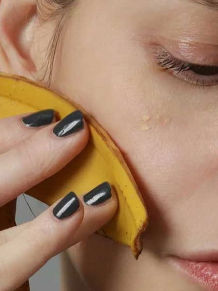 फेकून न देता, केळीची साल त्वचेसाठी 'अशी' वापरा... - Marathi News | फेकून न देता, केळीची साल त्वचेसाठी 'अशी' वापरा... | Latest Photos at Lokmat.com फेकून न देता, केळीची साल त्वचेसाठी 'अशी' वापरा... - Marathi News | फेकून न देता, केळीची साल त्वचेसाठी 'अशी' वापरा... | Latest Photos at Lokmat.com