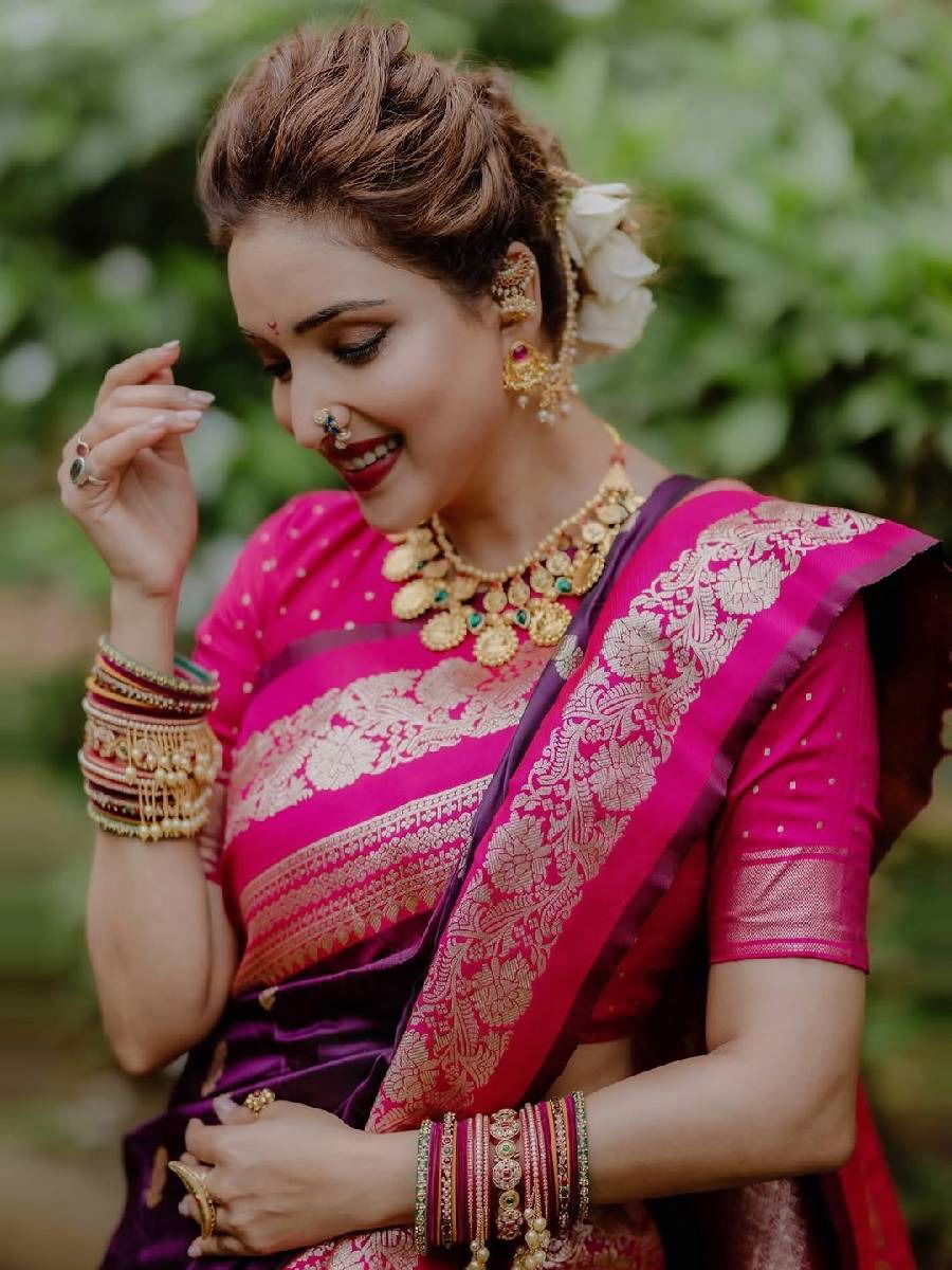 नको करू सखी असा साजिरा शृंगार... - Marathi News | नको करू सखी असा साजिरा शृंगार... | Latest Photos at Lokmat.com