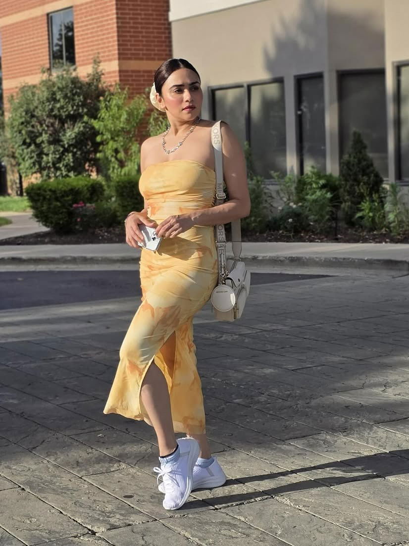 अमृताहूनी सुंदर तुझं रूप - Marathi News | अमृताहूनी सुंदर तुझं रूप | Latest Photos at Lokmat.com