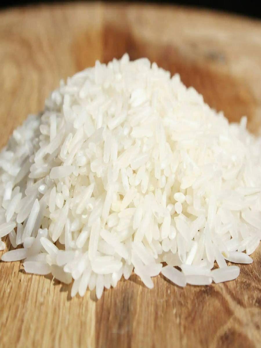 तांदळाच्या पिठाने बनवा चमकदार फेस पॅक - Marathi News | तांदळाच्या पिठाने बनवा चमकदार फेस पॅक | Latest Photos at Lokmat.com