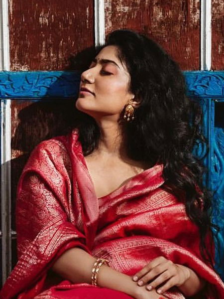 MBBS चं शिक्षण पण आवड अभिनयाची! कोण आहे ती? - Marathi News | MBBS चं शिक्षण पण आवड अभिनयाची! कोण आहे ती? | Latest Photos at Lokmat.com