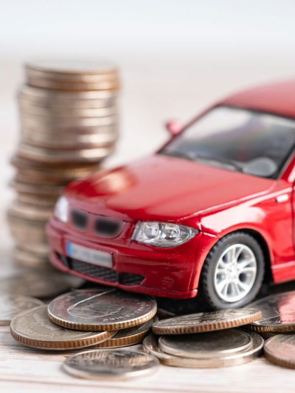 पगारानुसार किती रुपयांची कार घेतली पाहिजे? - Marathi News | पगारानुसार किती रुपयांची कार घेतली पाहिजे? | Latest Photos at Lokmat.com