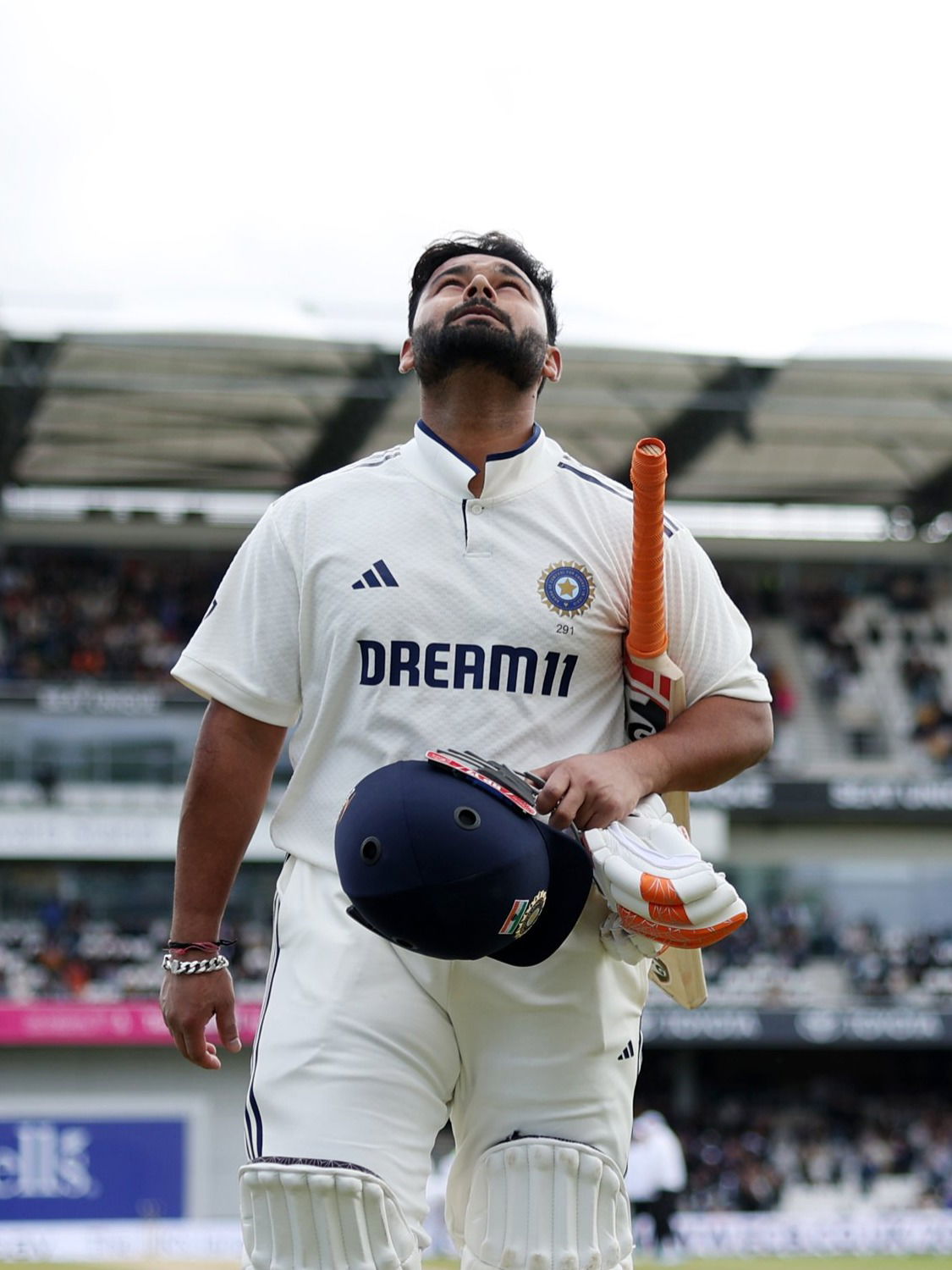 पंतनं दोन डावात सेट केले अनेक विक्रम - Marathi News | पंतनं दोन डावात सेट केले अनेक विक्रम | Latest Photos at Lokmat.com