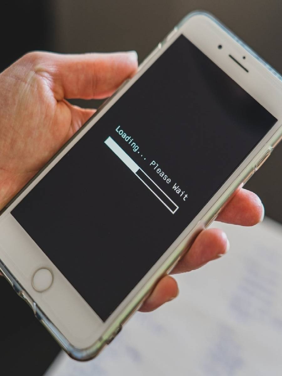 तुमच्या फोनचे स्पीड वाढवा; या टिप्स फॉलो करा - Marathi News | तुमच्या फोनचे स्पीड वाढवा; या टिप्स फॉलो करा | Latest Photos at Lokmat.com