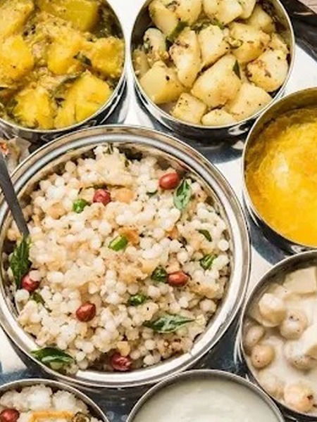 उपवासाचे झटपट ७ पदार्थ, पौष्टिक आणि पोटभर - Marathi News | उपवासाचे झटपट ७ पदार्थ, पौष्टिक आणि पोटभर | Latest Photos at Lokmat.com