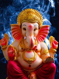 'या' दिशेला तोंड करुन चुकून गणपतीची मूर्ती ठेवू नका! - Marathi News | 'या' दिशेला तोंड करुन चुकून गणपतीची मूर्ती ठेवू नका! | Latest Photos at Lokmat.com