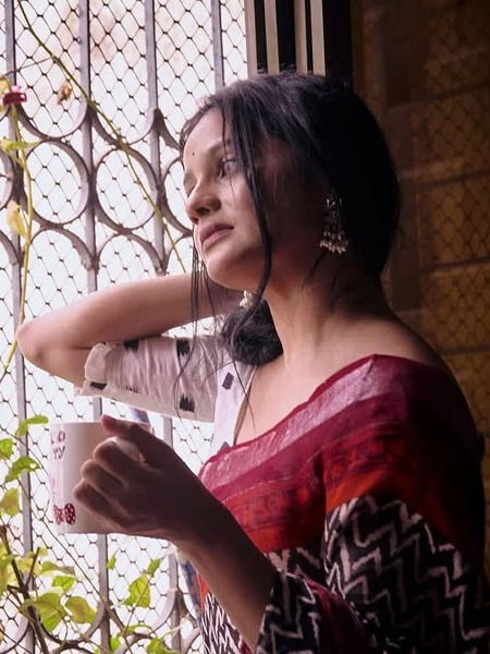 मी मज हरपून बसले गं...! - Marathi News | मी मज हरपून बसले गं...! | Latest Photos at Lokmat.com