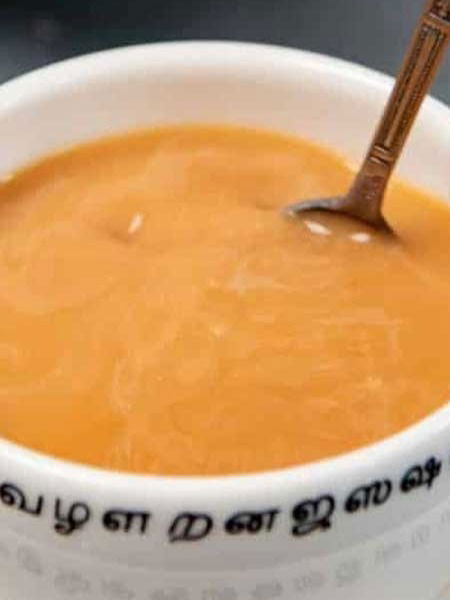 गॅस, अ‍ॅसिडिटी होऊ नये म्हणून 'या' पद्धतीने प्या चहा... - Marathi News | गॅस, अ‍ॅसिडिटी होऊ नये म्हणून 'या' पद्धतीने प्या चहा... | Latest Photos at Lokmat.com