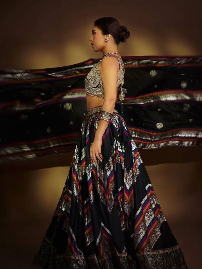 महाराष्ट्राच्या माजी गृहमंत्र्यांची लेक, गाजवतेय बॉलिवूड - Marathi News | महाराष्ट्राच्या माजी गृहमंत्र्यांची लेक, गाजवतेय बॉलिवूड | Latest Photos at Lokmat.com