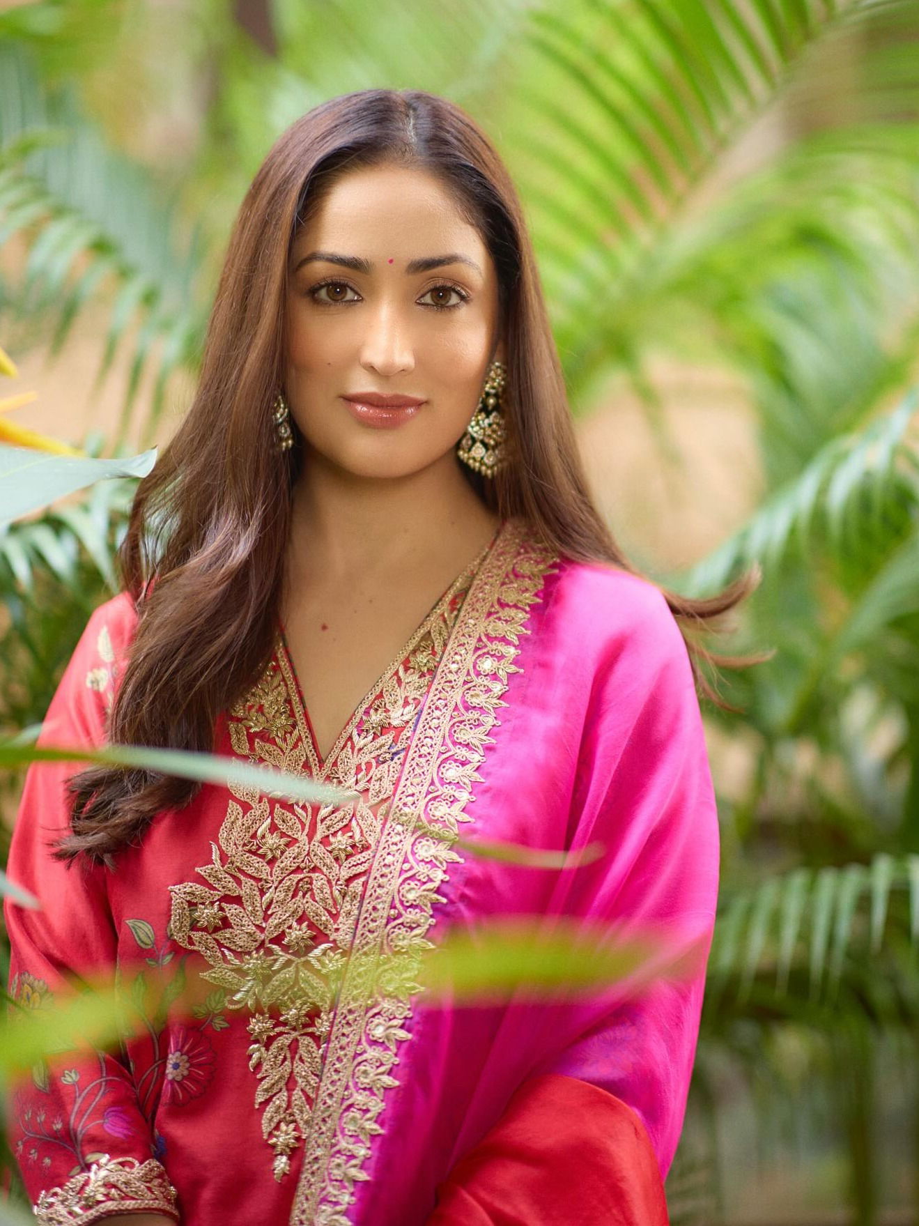 पारंपरिक लूकमध्ये सजली यामी गौतम