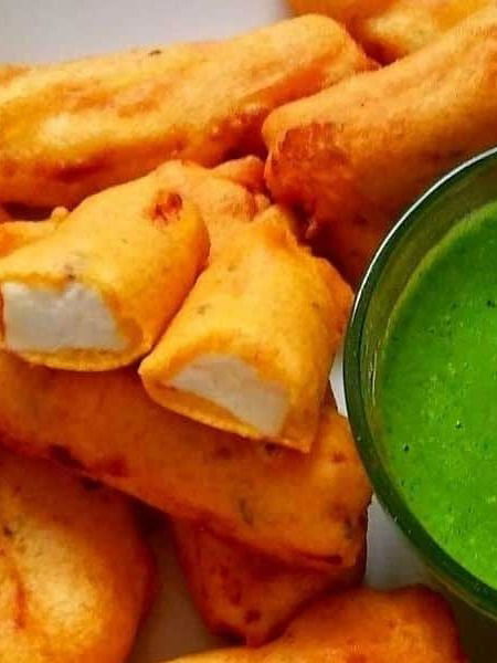 दहा मिनिटांत करा पनीर - चीज पकोडा - Marathi News | दहा मिनिटांत करा पनीर - चीज पकोडा | Latest Photos at Lokmat.com