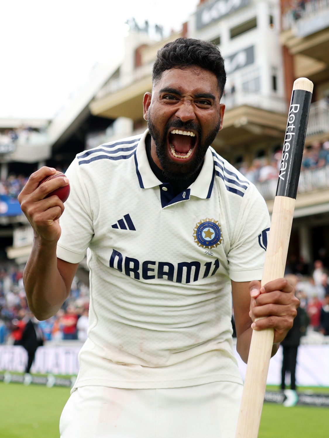 DSP सिराजनं मोडला कपिल पाजींचा रेकॉर्ड - Marathi News | DSP सिराजनं मोडला कपिल पाजींचा रेकॉर्ड | Latest Photos at Lokmat.com