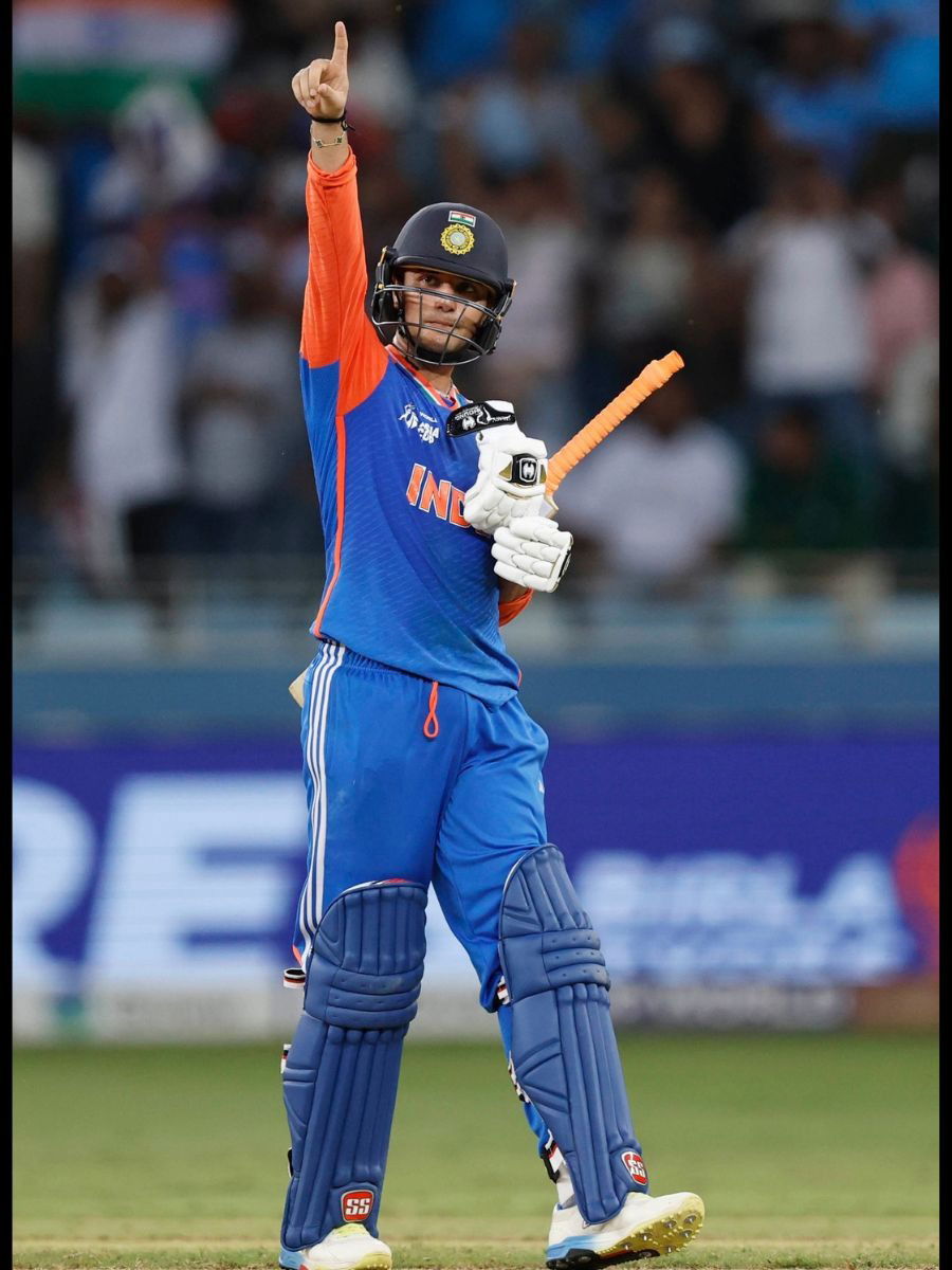 ICC च्या टी-२० क्रमवारीत ९०० पार रेटिंगचा डाव साधणारे ५ फलंदाज - Marathi News | ICC च्या टी-२० क्रमवारीत ९०० पार रेटिंगचा डाव साधणारे ५ फलंदाज | Latest Photos at Lokmat.com