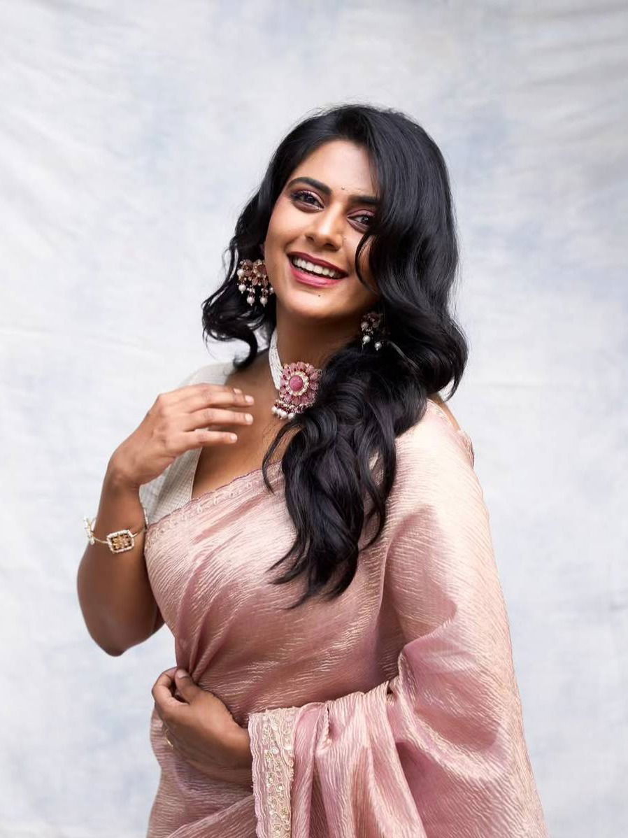 आकाशच्या भूमीचा सुंदर लूक - Marathi News | आकाशच्या भूमीचा सुंदर लूक | Latest Photos at Lokmat.com