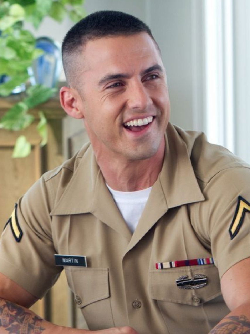 लष्करी जवानांचा हेअरकट कायम बारीकच का असतो? - Marathi News | लष्करी जवानांचा हेअरकट कायम बारीकच का असतो? | Latest Photos at Lokmat.com