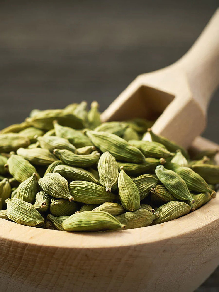 झोप येत नसेल तर खा वेलची! - Marathi News | झोप येत नसेल तर खा वेलची! | Latest Photos at Lokmat.com