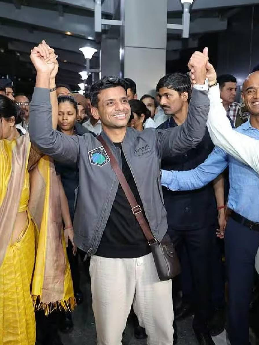 शुभांशु शुक्ला यांचे शिक्षण किती? - Marathi News | शुभांशु शुक्ला यांचे शिक्षण किती? | Latest Photos at Lokmat.com