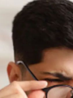 चाळीशीनंतरही चष्मा लागणार नाही, फक्त या ४ गोष्टी खायला सुरुवात करा! - Marathi News | चाळीशीनंतरही चष्मा लागणार नाही, फक्त या ४ गोष्टी खायला सुरुवात करा! | Latest Photos at Lokmat.com