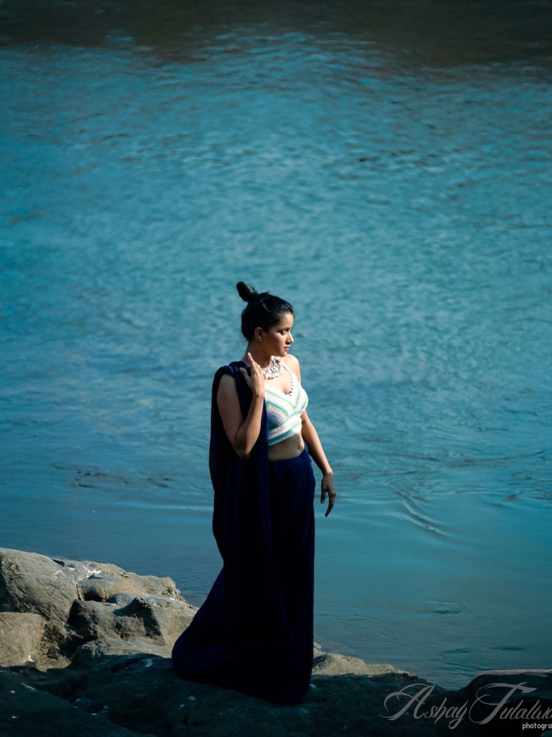 या मराठी अभिनेत्रीचं नदीकिनारी सुंदर फोटोशूट - Marathi News | या मराठी अभिनेत्रीचं नदीकिनारी सुंदर फोटोशूट | Latest Photos at Lokmat.com