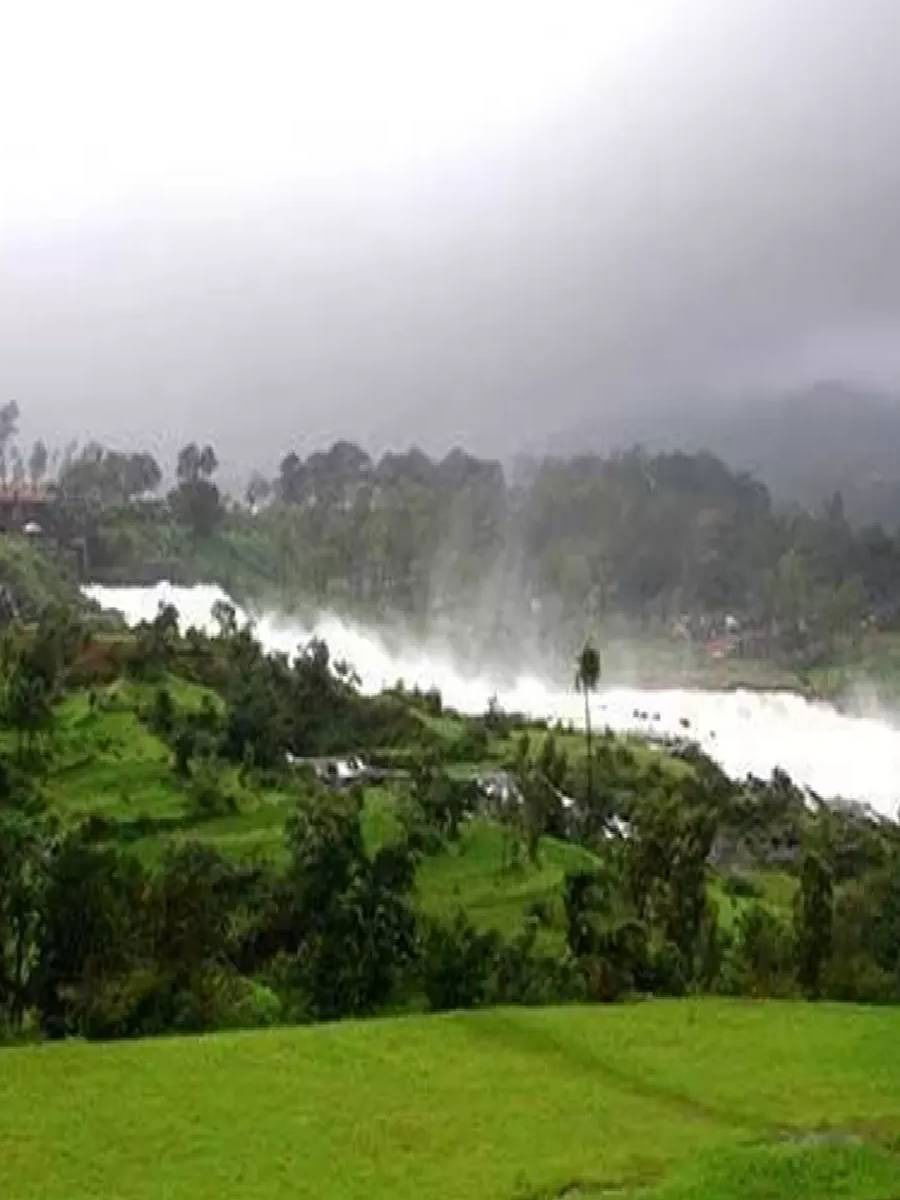 हिवाळ्यात या ठिकाणी भेट द्या; परदेशात गेल्यासारखे वाटेल - Marathi News | हिवाळ्यात या ठिकाणी भेट द्या; परदेशात गेल्यासारखे वाटेल | Latest Photos at Lokmat.com