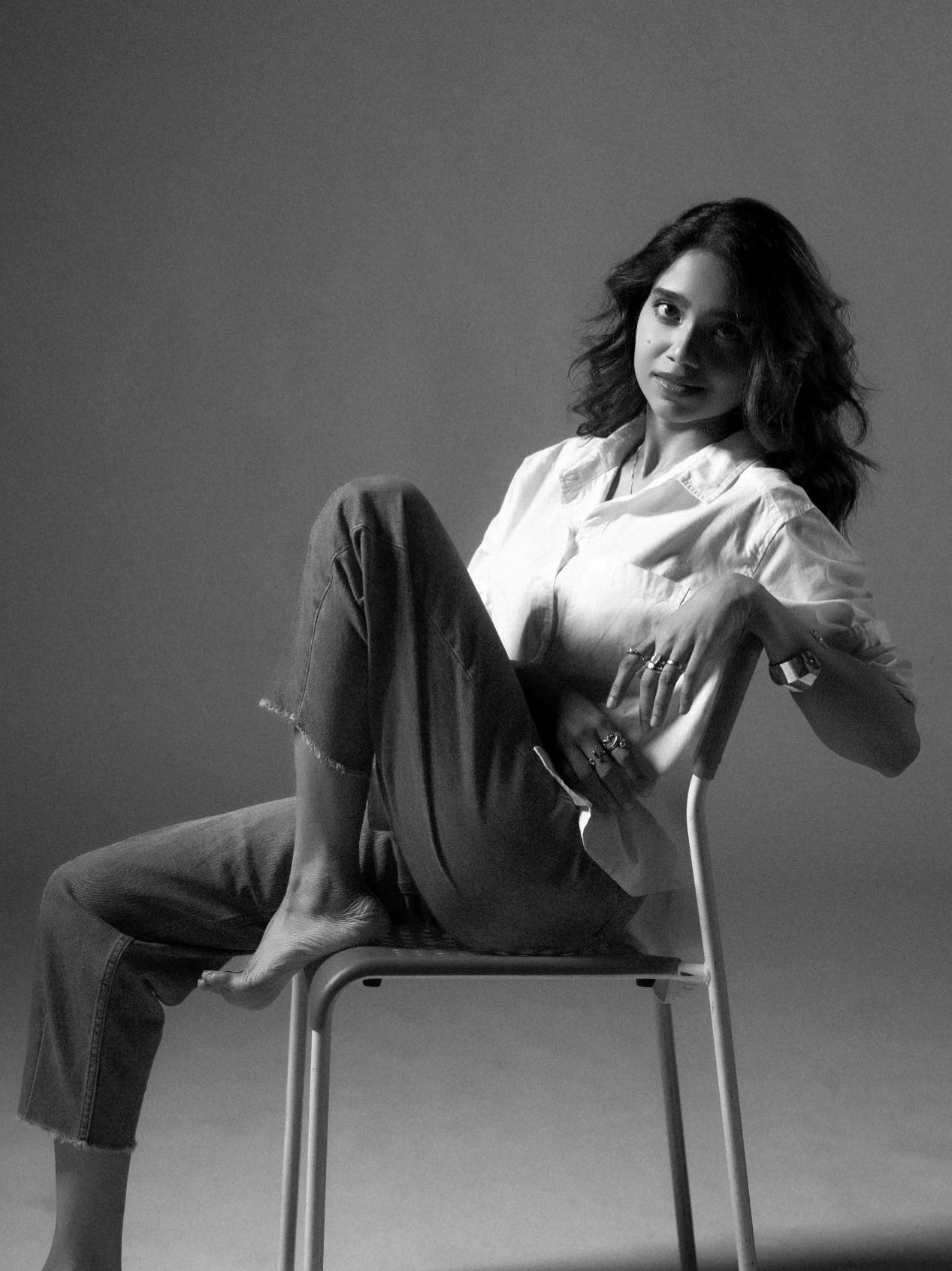 ब्लॅक अँड व्हाईट फोटोतही सुंदर दिसतेय भाग्यश्री - Marathi News | ब्लॅक अँड व्हाईट फोटोतही सुंदर दिसतेय भाग्यश्री | Latest Photos at Lokmat.com