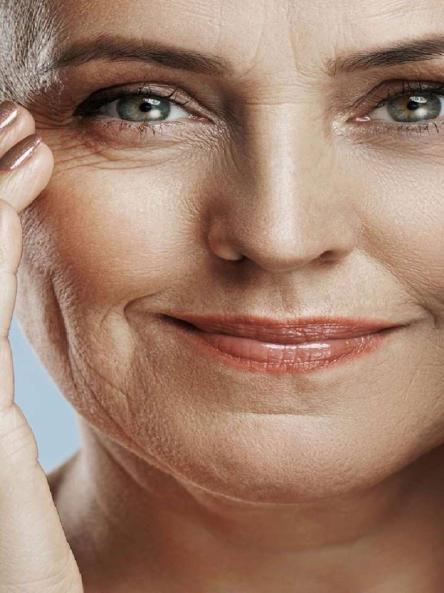 ही लक्षणे वयाच्या आधी म्हातारे होत असल्याचा इशारा देतात - Marathi News | ही लक्षणे वयाच्या आधी म्हातारे होत असल्याचा इशारा देतात | Latest Photos at Lokmat.com