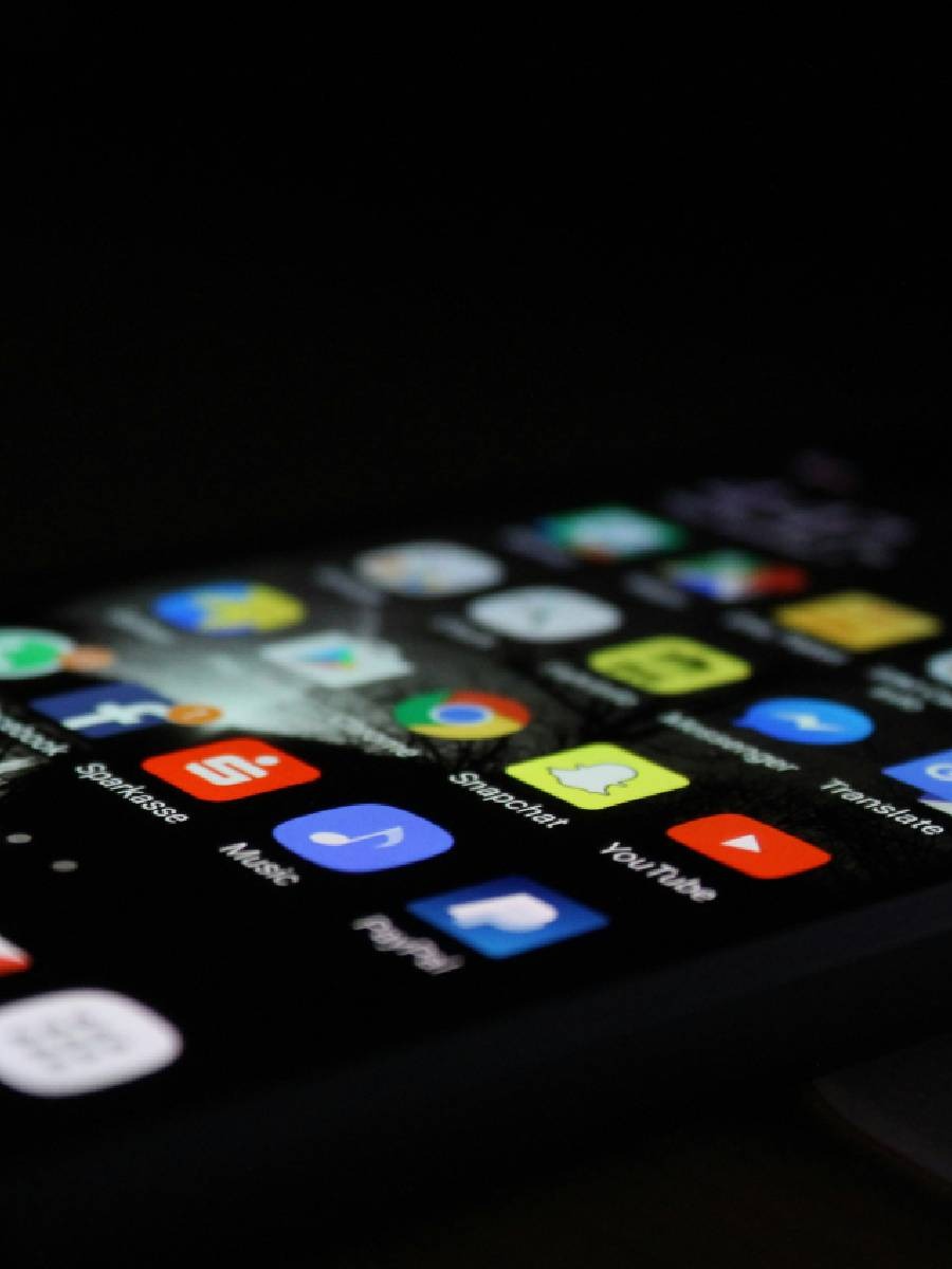 तुमच्या फोनवर इंस्टॉल केलेले अ‍ॅप्स सुरक्षित आहेत का? असे तपासा - Marathi News | तुमच्या फोनवर इंस्टॉल केलेले अ‍ॅप्स सुरक्षित आहेत का? असे तपासा | Latest Photos at Lokmat.com