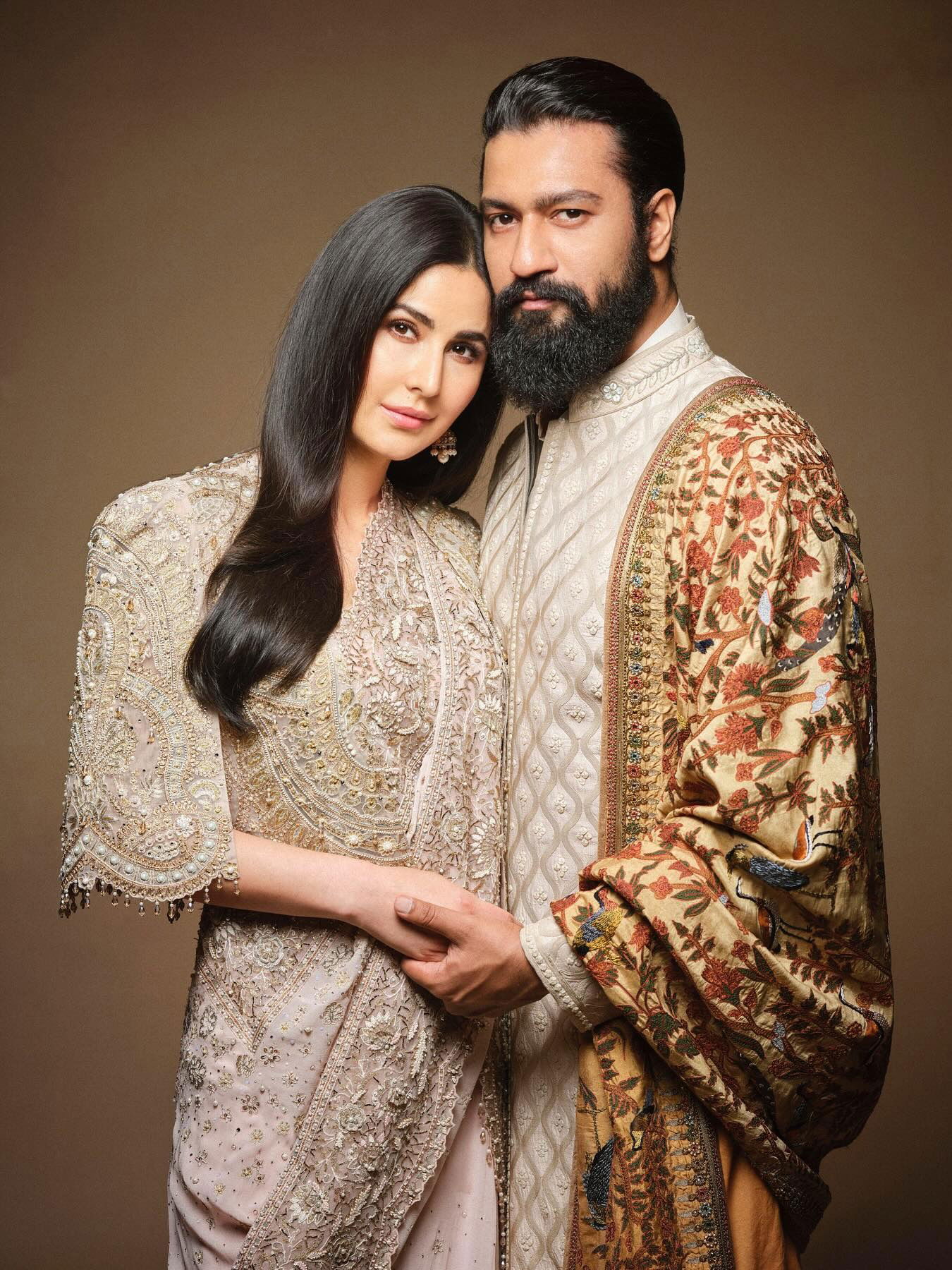 विकीपेक्षा किती वर्षांनी मोठी आहे कतरिना कैफ? - Marathi News | विकीपेक्षा किती वर्षांनी मोठी आहे कतरिना कैफ? | Latest Photos at Lokmat.com