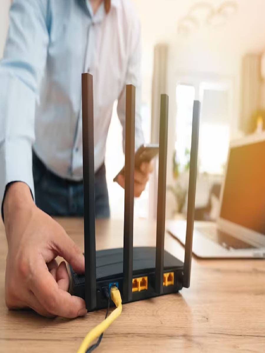 हे एक डिव्हाइस लावा, Wifi चे स्पीड होईल दुप्पट - Marathi News | हे एक डिव्हाइस लावा, Wifi चे स्पीड होईल दुप्पट | Latest Photos at Lokmat.com