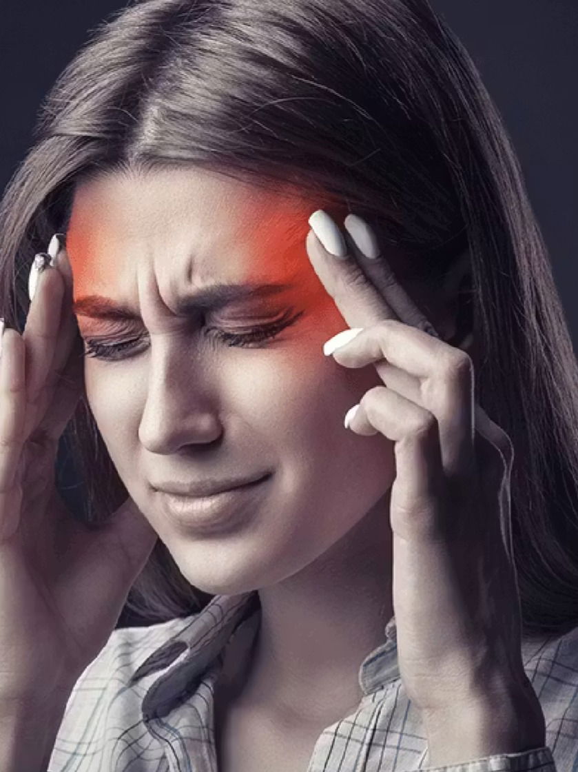 हिवाळ्यात वाढतो मायग्रेनचा त्रास? - Marathi News | हिवाळ्यात वाढतो मायग्रेनचा त्रास? | Latest Photos at Lokmat.com