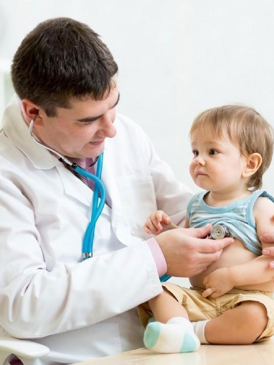 लहान बाळाला असलेल्या हृदयासंबंधीच्या तक्रारी कसं ओळखाल? - Marathi News | लहान बाळाला असलेल्या हृदयासंबंधीच्या तक्रारी कसं ओळखाल? | Latest Photos at Lokmat.com