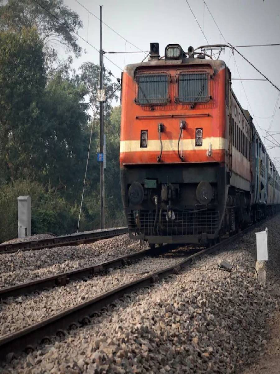 भारतातील या रेल्वे स्टेशनमधून फॉरेनला जाता येते - Marathi News | भारतातील या रेल्वे स्टेशनमधून फॉरेनला जाता येते | Latest Photos at Lokmat.com